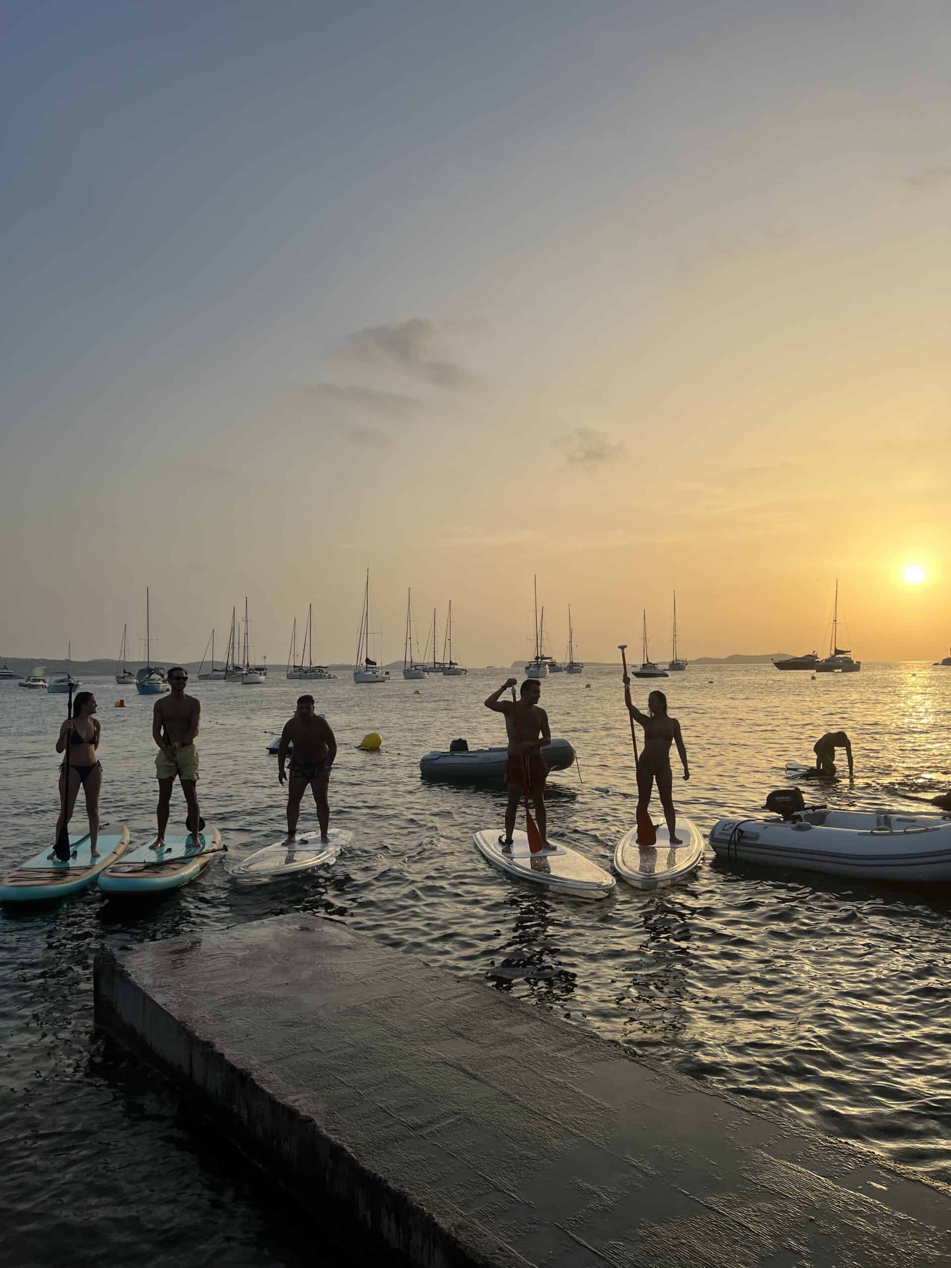 Tour privado grupo paddle surf Ibiza atardecer